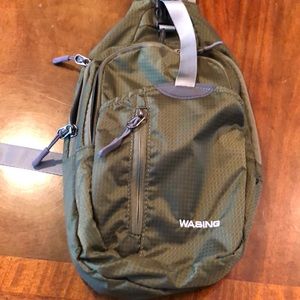 One shoulder back pack